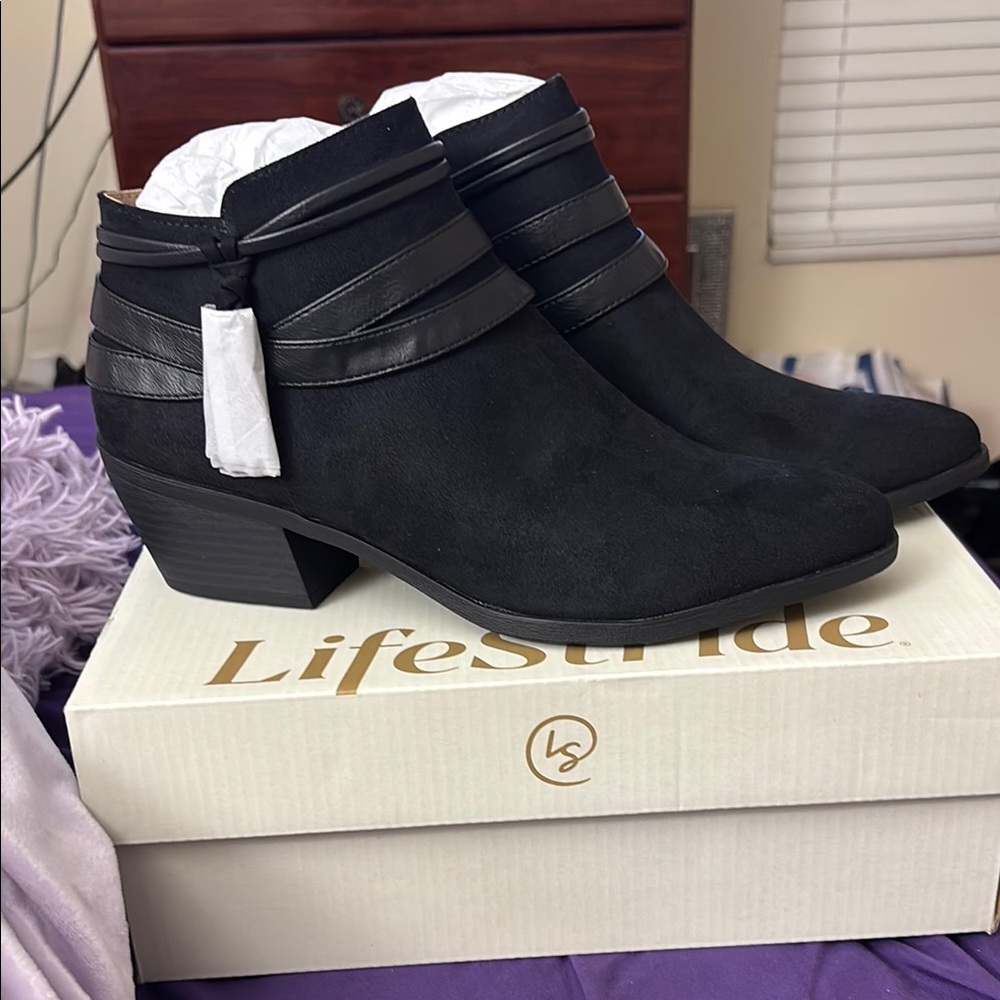 Life Stride Women's Black Ankle Boots